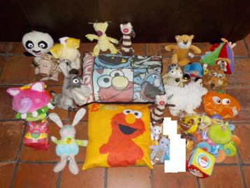 grote verzameling knuffels en kussens - Ice Age Sesamstraat, Kinderen en Baby's, Ophalen of Verzenden, Gebruikt, Overige typen