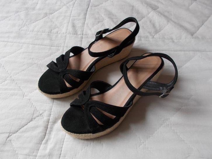 Chaussures noires à talons compensés Anna Field., Kleding | Dames, Schoenen, Zo goed als nieuw, Schoenen met hoge hakken, Zwart