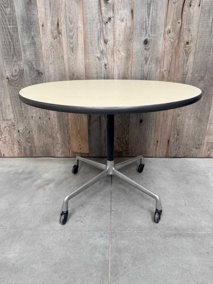 HERMAN MILLER MOBIELE CONTRACT TAFEL ALU GROUP DESIGN EAMES, Huis en Inrichting, Tafels | Eettafels, Gebruikt, 50 tot 100 cm, 50 tot 100 cm