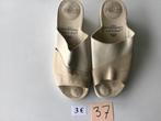 1 paire de chaussons pour femmes taille 37, Comme neuf, Enlèvement ou Envoi