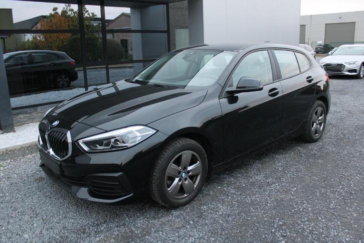 BMW 118 118i AUTOMAAT NAVIGATIE CRUISE PDC APPLECARPLAY, Auto's, BMW, Bedrijf, Te koop, 1 Reeks, ABS, Airbags, Airconditioning