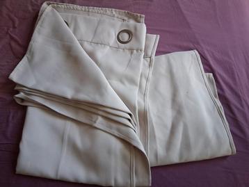 Beige verduisteringsgordijnen 140x270 beschikbaar voor biedingen
