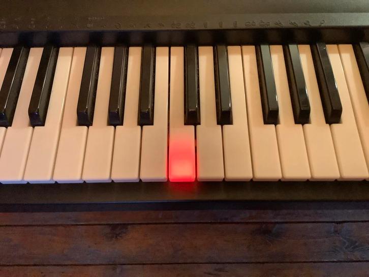 Casio CTK 560 piano, Musique & Instruments, Claviers, Enlèvement