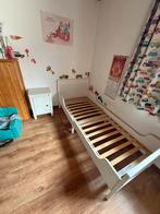 À vendre : lit une personne + table de nuit – 200 €, Ophalen, Zo goed als nieuw