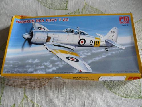 HAWKER SEA FURY T20 BIPLACE PM MODEL, Hobby en Vrije tijd, Modelbouw | Vliegtuigen en Helikopters, Nieuw, Vliegtuig, 1:72 tot 1:144