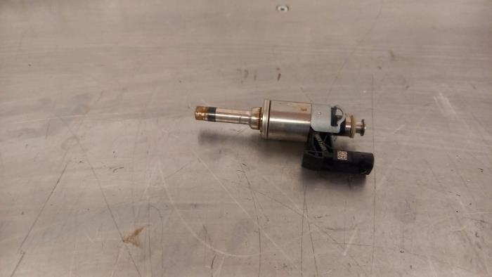 Injecteur (injection essence) d'un Volkswagen Golf, Autos : Pièces & Accessoires, Systèmes à carburant, Volkswagen, Utilisé, 3 mois de garantie