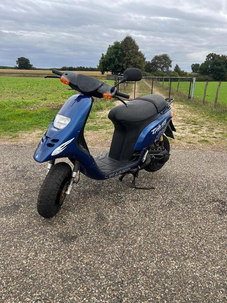 Piaggo typhoon 125cc, Fietsen en Brommers, Scooters | Vespa, Zo goed als nieuw, Overige modellen, Tweetakt, Ophalen