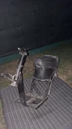 Type 3 frame, Fietsen en Brommers, Scooters | Piaggio, Ophalen, Klasse A (25 km/u), Benzine, Zip