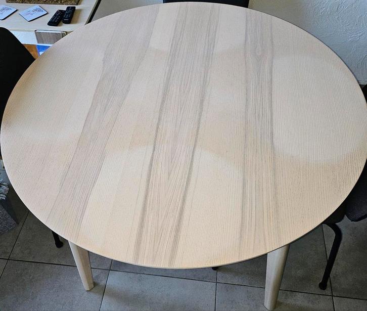 Table salle à manger ronde Ikea Lisabo, Huis en Inrichting, Tafels | Eettafels, Zo goed als nieuw, Vier personen, Rond, Grenenhout