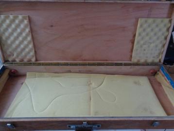 Coffre valise en bois pour synthétiseur occasion beschikbaar voor biedingen