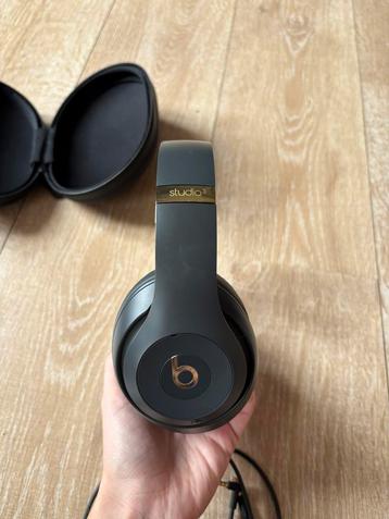 Casque audio beats studio disponible aux enchères