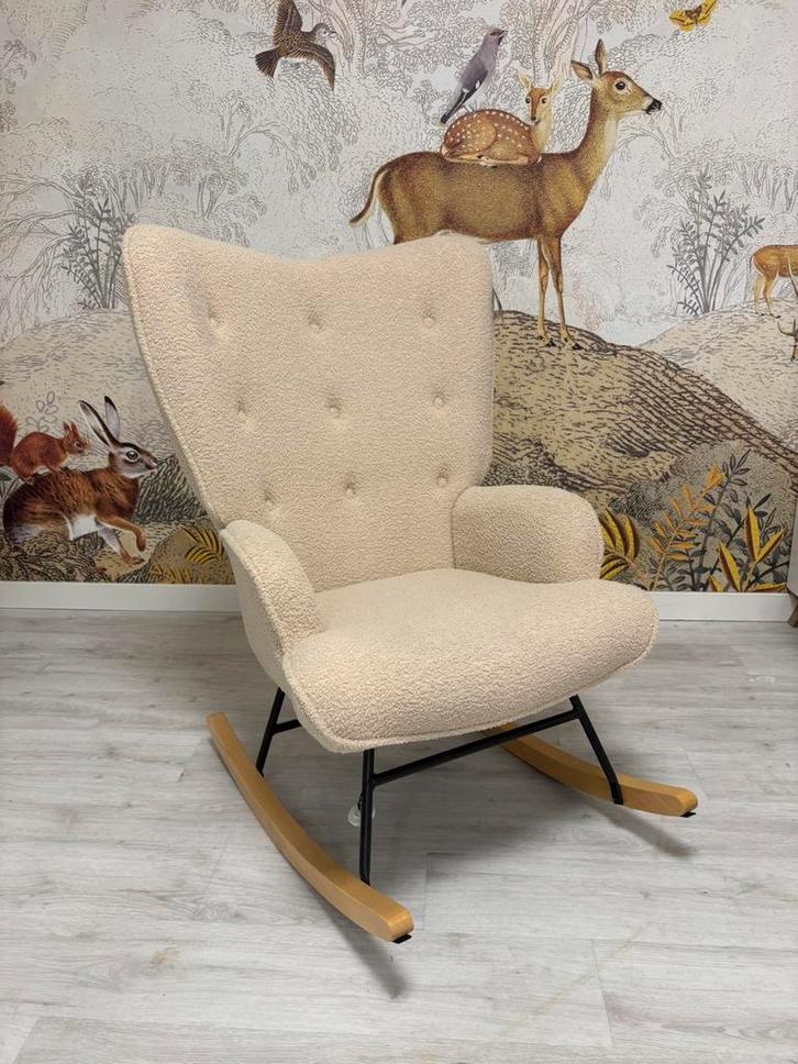 Aemely schommelstoel, Huis en Inrichting, Fauteuils, Zo goed als nieuw, Ophalen