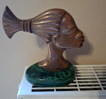 Afrikaanse vrouw in profiel Franz Hagenauer stijl beschikbaar voor biedingen