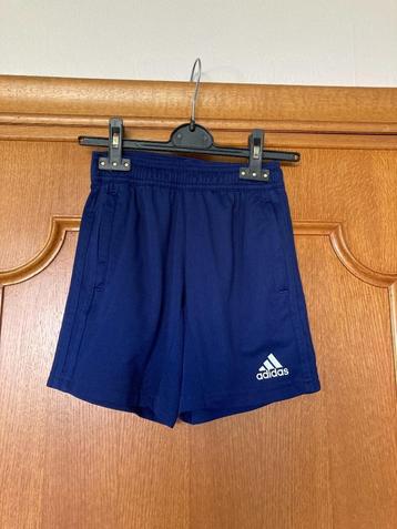 Donkerblauw sportshort, Adidas, 7-8 jaar, 122-128