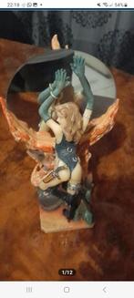 Belle Figurine Sexy pose sugestive sur Miroir heroic, Enlèvement ou Envoi