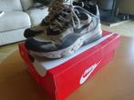 BasquetsNike Air Black end White garçon 37,5 UK 4,5 bon état, Ophalen of Verzenden, Gebruikt, Schoenen