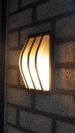 Buitenverlichting zwart 2 stuks, Tuin en Terras, Kunststof, Wandlamp, Zo goed als nieuw, Ophalen