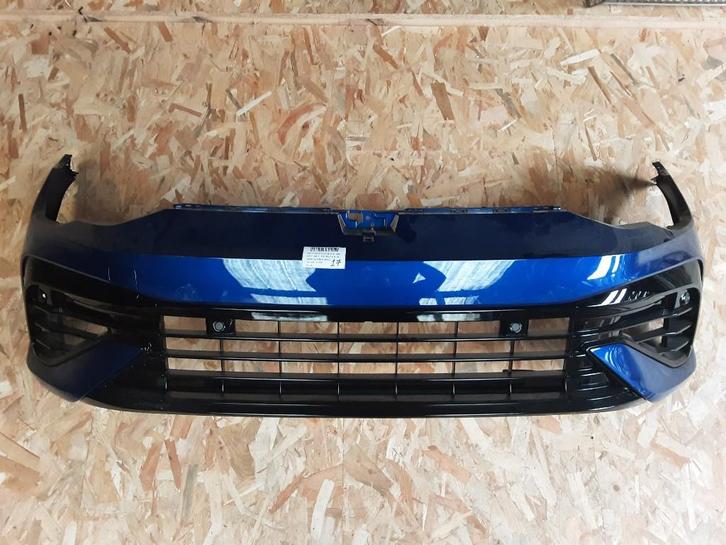 BUMPER VOOR Volkswagen Golf VIII (CD1) (5H0807221E), Auto-onderdelen, Carrosserie, Bumper, Volkswagen, Voor, Gebruikt