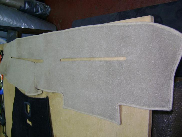 Volvo 740 84-87  Dash bescherming, 1 Beige 1 grijs 1blauw., Auto-onderdelen, Interieur en Bekleding, Volvo, Ophalen of Verzenden