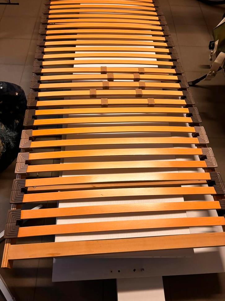 Houten lattenbodem - 90 x 200 - meubelzaak Heylen, Huis en Inrichting, Slaapkamer | Matrassen en Bedbodems, Gebruikt, Bedbodem