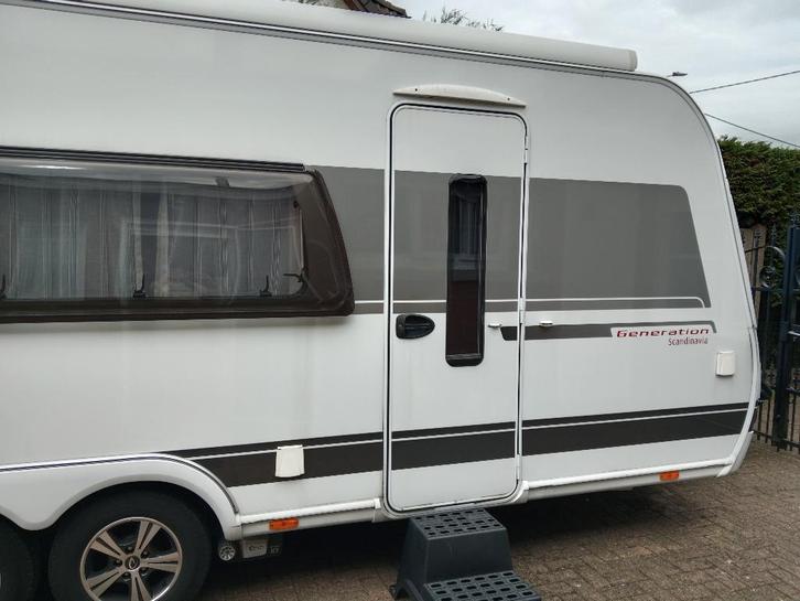 Dethleffs Scandinavia 695 BQT, Caravans en Kamperen, Caravans, Particulier, tot en met 4, 1500 - 2000 kg, Rondzit, Dethleffs, Queensbed