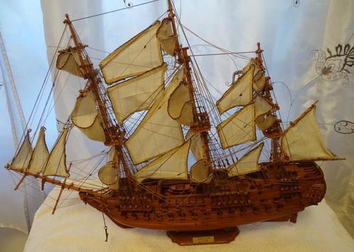 maquette bateau " le superbe", Hobby en Vrije tijd, Modelbouw | Boten en Schepen, Zo goed als nieuw, Ophalen
