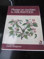 boek met planten en vruchten in kruissteek met 63 patronen, Hobby en Vrije tijd, Ophalen of Verzenden, Gebruikt, Handborduren