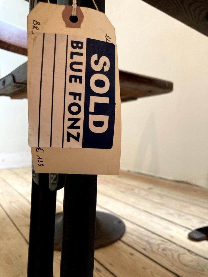 Antiek kinderbureautje, Huis en Inrichting, Bureaus, Gebruikt, Bureau, Ophalen