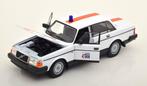 RIJKSWACHT  VOLVO 240 GL  1/24, Verzamelen, Verzenden, Rijkswacht, Miniatuur of Beeldje