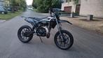 Sherco sm-r 50 Black Moon 2024, Fietsen en Brommers, 6 versnellingen, Zo goed als nieuw, 50 cc, Ophalen