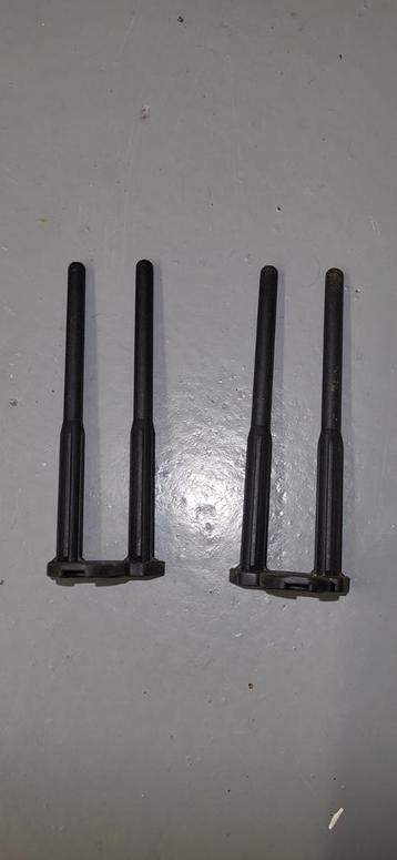 4 snag ears  beschikbaar voor biedingen