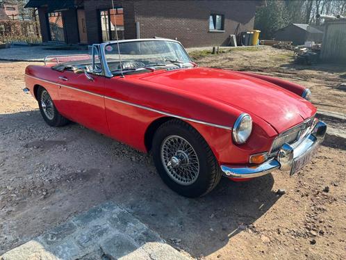Mg b cabrio split bumper 1970, Auto's, Oldtimers, Particulier, MG, Benzine, Cabriolet, Rood, Zwart, Leder, Achterwielaandrijving