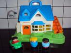 Fisher price, open speelhuisje met 'roltrap', auto, popjes.., Ophalen of Verzenden