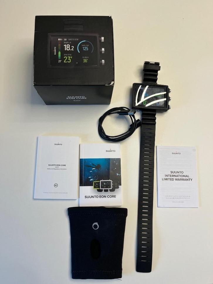 Suunto Eon Core Black duikcomputer, Watersport en Boten, Duiken, Zo goed als nieuw, Duikcomputer, Ophalen