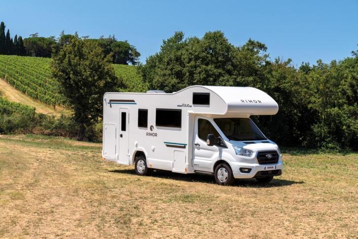 Ruime en moderne Rimor alkoofcamper uit 2025, Caravans en Kamperen, Mobilhomes, Bedrijf, meer dan 6, Alkoof, Overige merken, Fiat