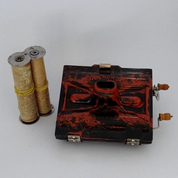 Bakelieten Rolmonica uit de jaren '20 met 3 muziek rollen, Antiek en Kunst, Antiek | Speelgoed, Verzenden