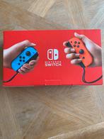 Switch V2 2019 met 3 spellen + spiderman hoesje, Ophalen, Zo goed als nieuw