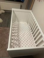 Babybed alles erbij+ commode, Kinderen en Baby's, Kinderkamer | Complete kinderkamers, Ophalen, Zo goed als nieuw