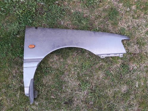 Hyundai Pony X2 spatbord rechts, origineel 66321-24100, Auto-onderdelen, Carrosserie, Spatbord, Hyundai, Voor, Rechts, Gebruikt