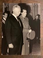 Photo de presse originale du roi Léopold III prince Baudouin, Enlèvement ou Envoi, Utilisé, Carte, Photo ou Gravure