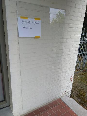 Grote partij sereglazen   beschikbaar voor biedingen