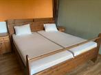 Bed 1,80 met twee nachtkastjes, Ophalen, Gebruikt, Tweepersoons