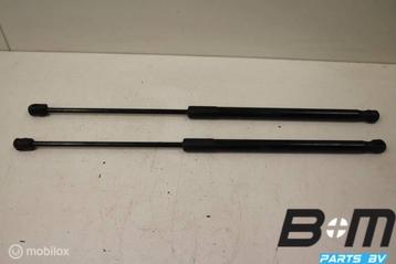 Set gasdrukveren achterklep VW Polo 6C 5 deurs 6R6827550A beschikbaar voor biedingen