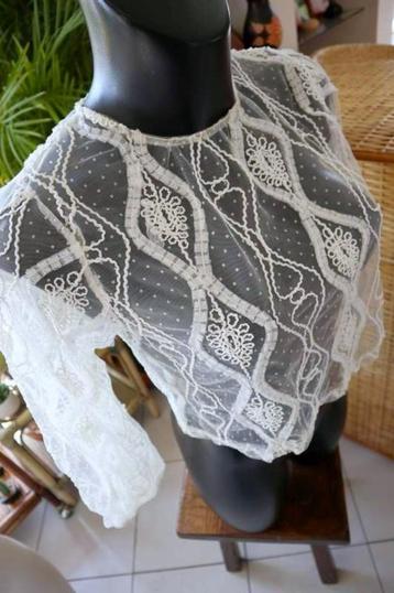 leuk deels transparant verfijnd unieke blouse beschikbaar voor biedingen