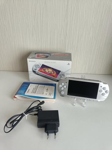 PSP-3004, Mystic Silver (compleet)  beschikbaar voor biedingen