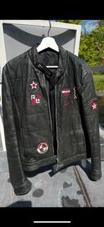 Leren vest mannen, Ophalen
