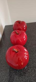 3 grote appels decoratie, Enlèvement