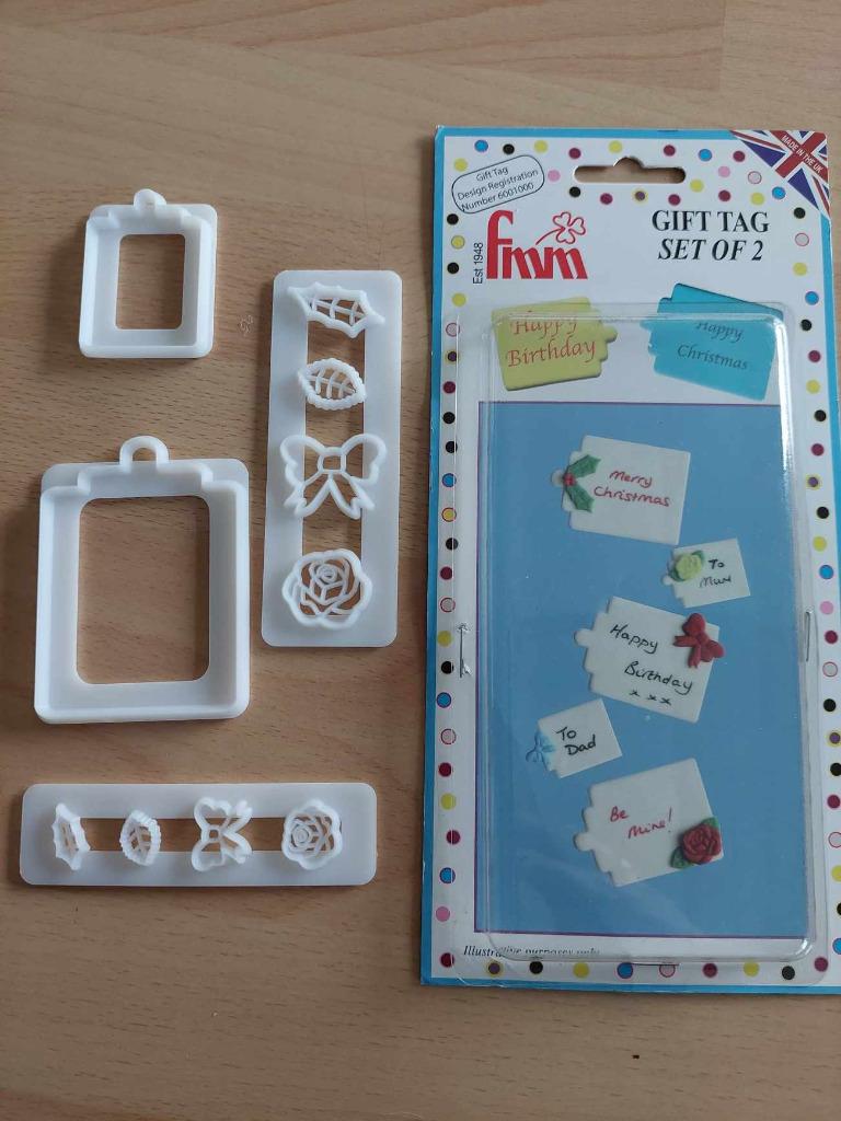 FMM Gift Tag Set/2, Hobby en Vrije tijd, Taarten en Cupcakes maken, Zo goed als nieuw, Overige typen, Taarten of Cupcakes, Ophalen of Verzenden