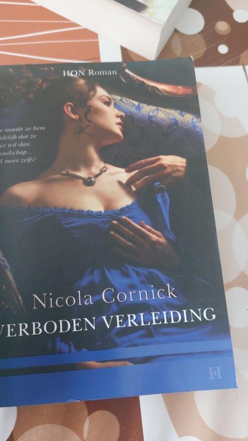 HQN-romans - Stephanie Laurens/Nicola Cornick, Boeken, Chicklit, Gelezen, Ophalen of Verzenden