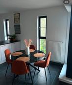 Ronde glazen tafel en 5 stoelen, Huis en Inrichting, Ophalen, Zo goed als nieuw